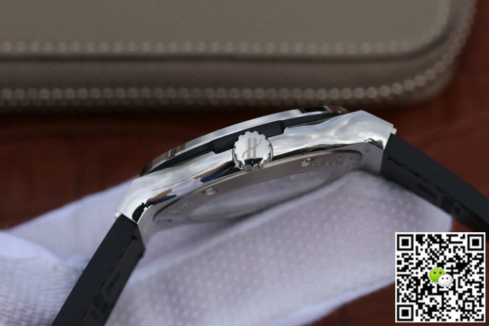Hublot Classic Fusion 511.NX.1171.LR JJ Factory 1:1 Best Edition Replica Watch Black Strap